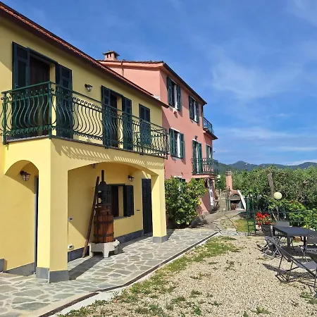 펜션 Hillside Haven - Sea View Retreat With Pool Access