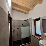 Hillside Haven - Sea View Retreat With Pool Access Semesterbostad